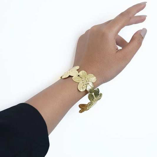 Floral Crest Bracelet 18K Gold Plated Anti Tarnish