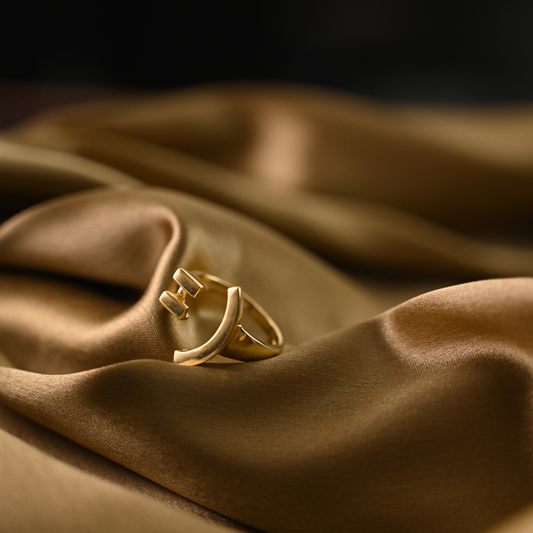 Avant-Garde Geometric Crescent Hook Ring