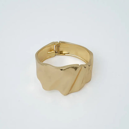 Crushed Texture Statement Bracelet 18K Gold Plated Anti Tarnish