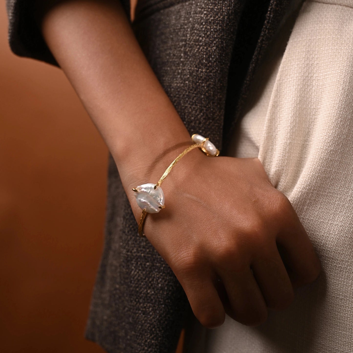 Triple Pearl Minimal Bracelet 18K Gold Plated Anti Tarnish