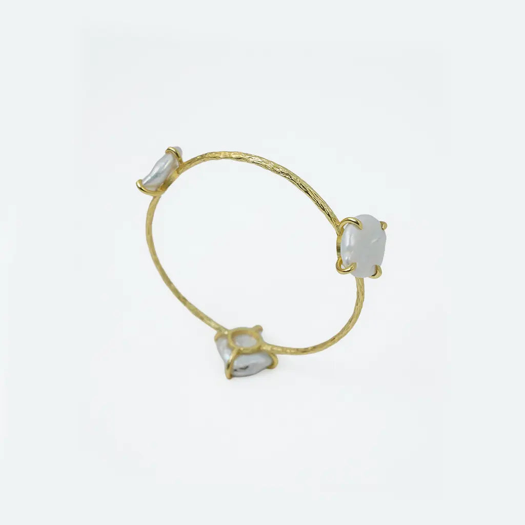 Triple Pearl Minimal Bracelet 18K Gold Plated Anti Tarnish