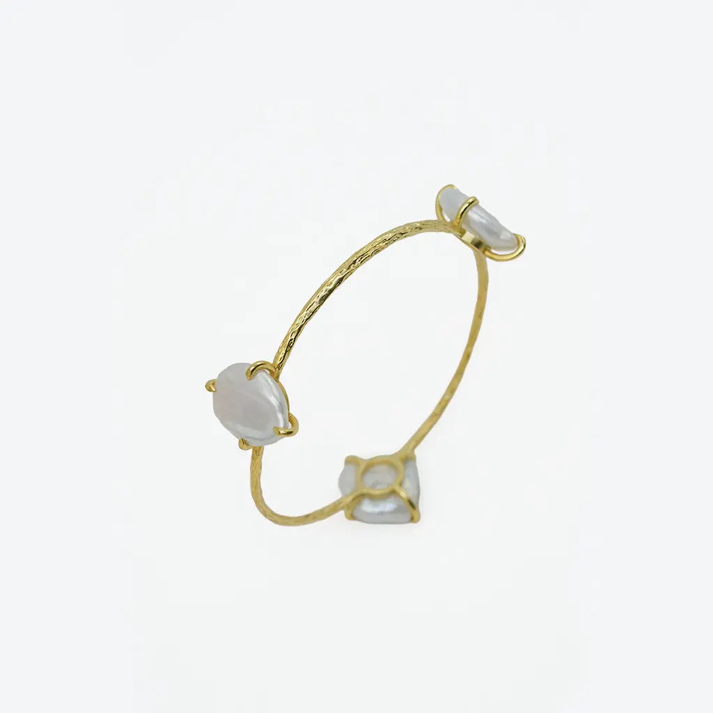 Triple Pearl Minimal Bracelet 18K Gold Plated Anti Tarnish