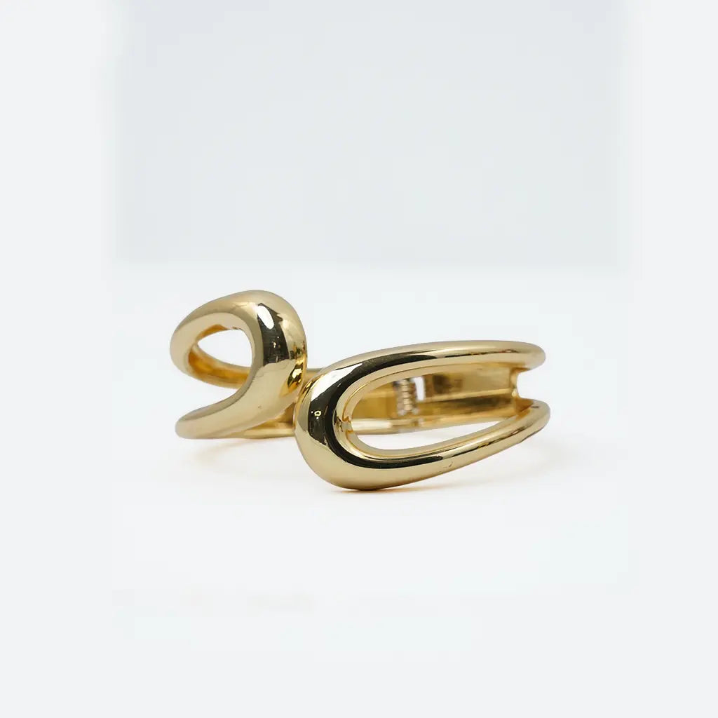 Fluid Loop Sculpt Bracelet 18K Gold Plated Anti Tarnish