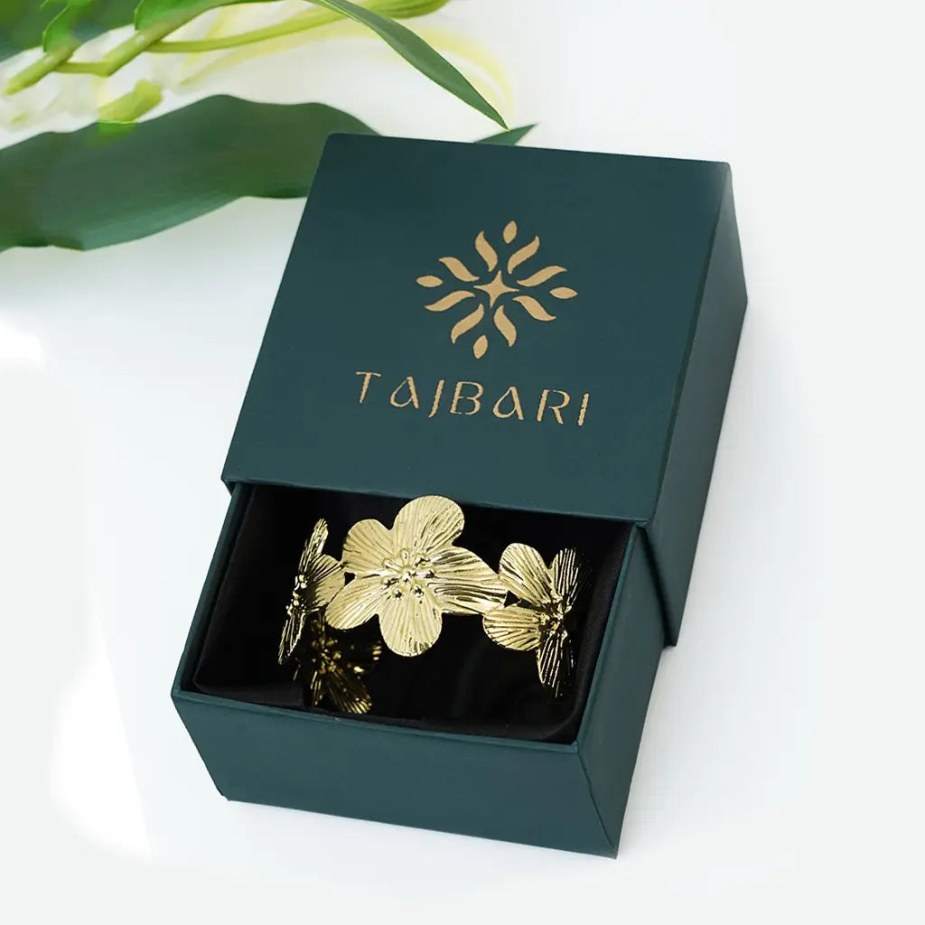 Floral Crest Bracelet 18K Gold Plated Anti Tarnish