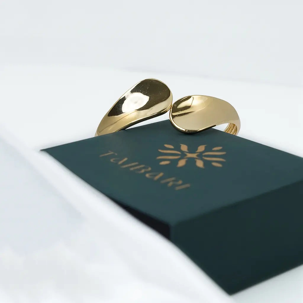Liquid Curve Minimal Cuff 18K Gold Plated Anti Tarnish