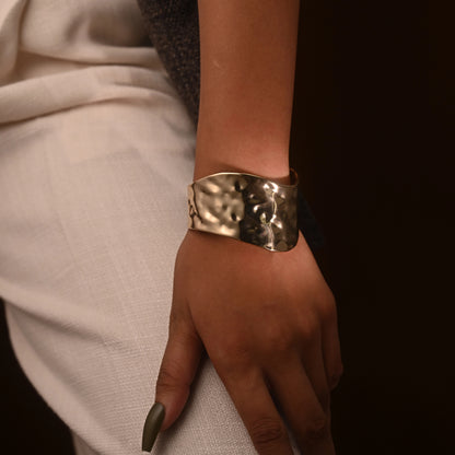 Molten Texture Cuff 18K Gold Plated Anti Tarnish