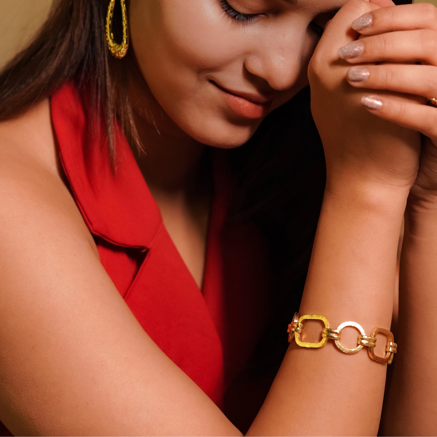 Gold-Finish Geometric Link Bracelet for Women