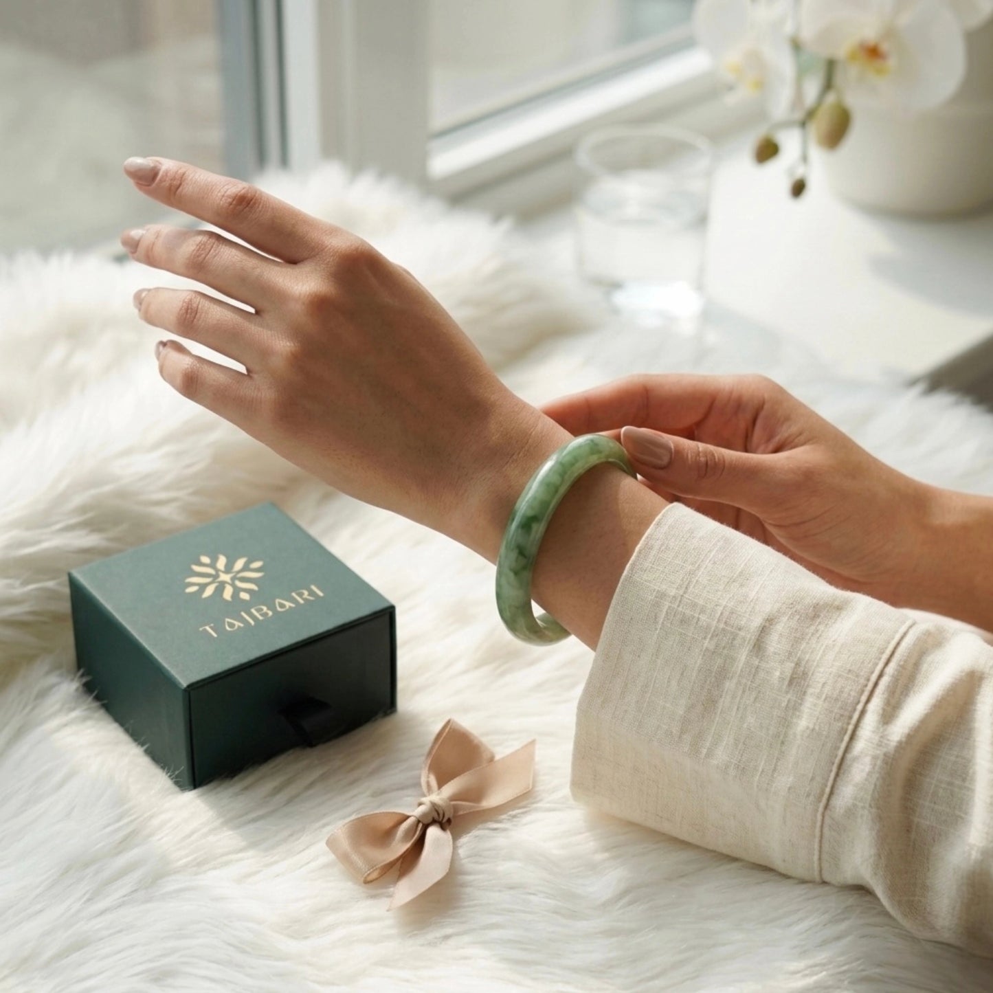 Pale Jade Slim Bangle