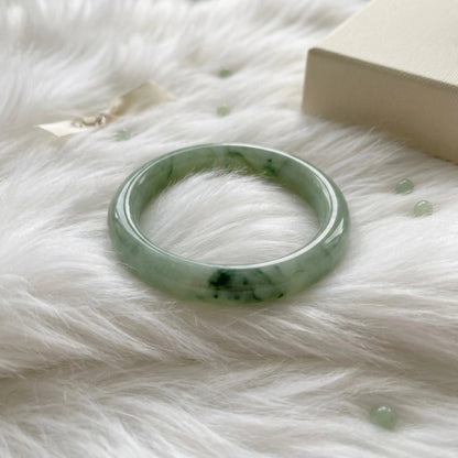 Pale Jade Slim Bangle