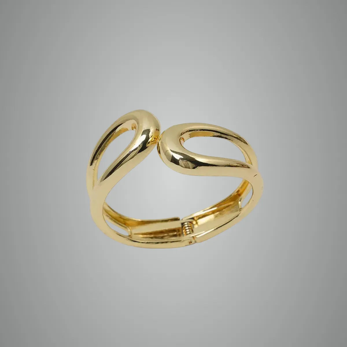 Fluid Loop Sculpt Bracelet 18K Gold Plated Anti Tarnish