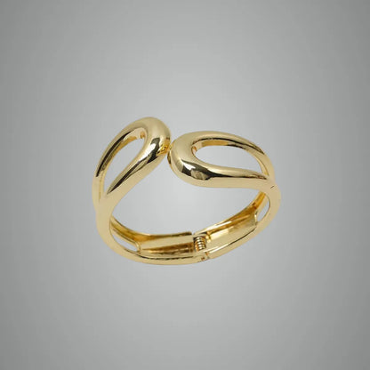 Fluid Loop Sculpt Bracelet 18K Gold Plated Anti Tarnish